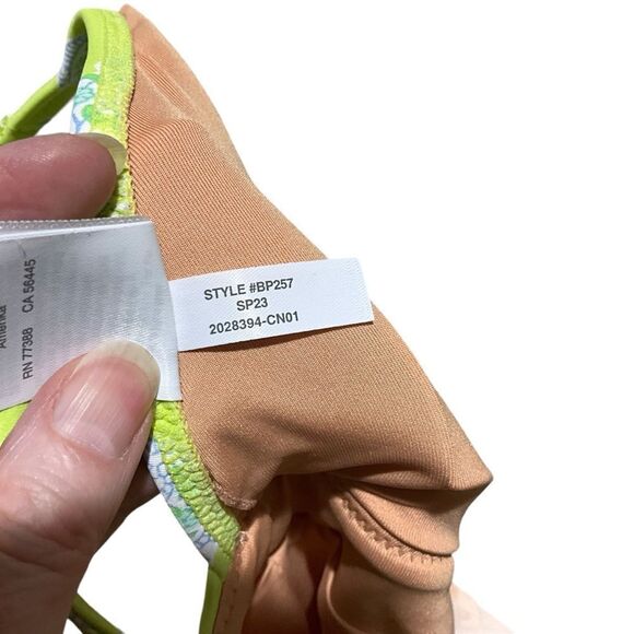 J. CREW V-Neck One-Piece Swimsuit Green Paisley Size 6 - Picture 12 of 13